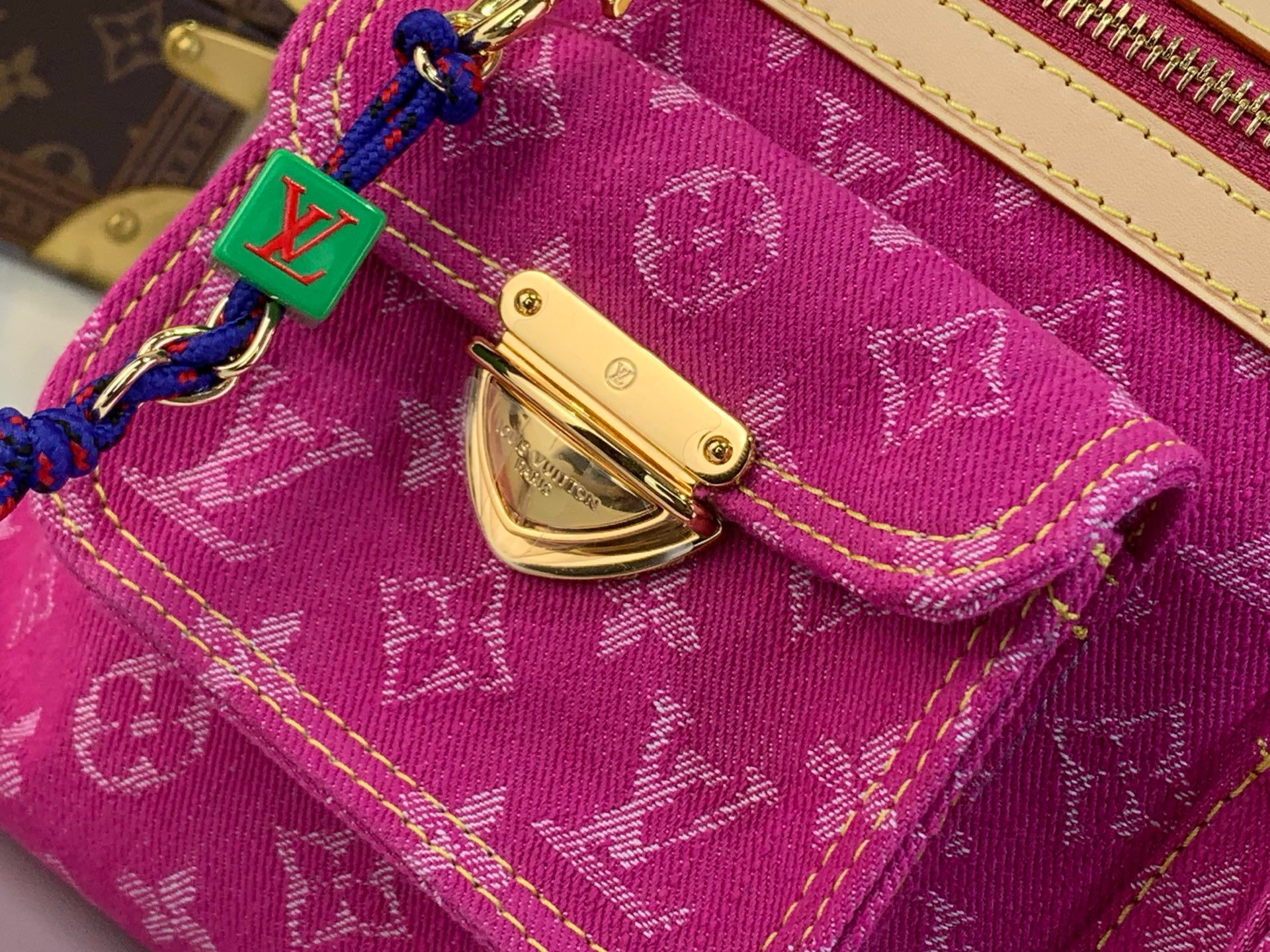 Louis Vuitton LV Baggy handbag M28266