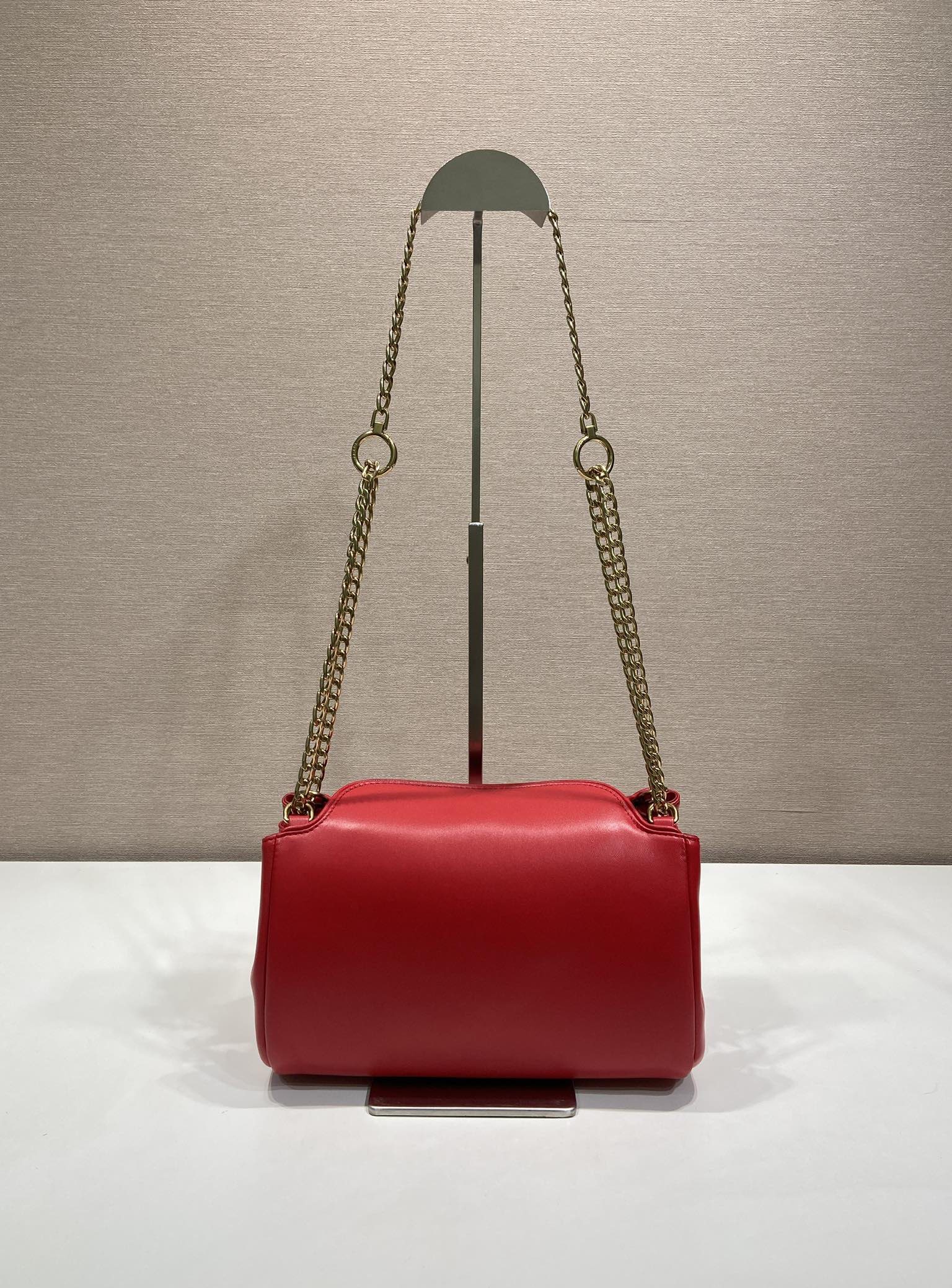 Prada Tumulte bag 24 red leather 280840