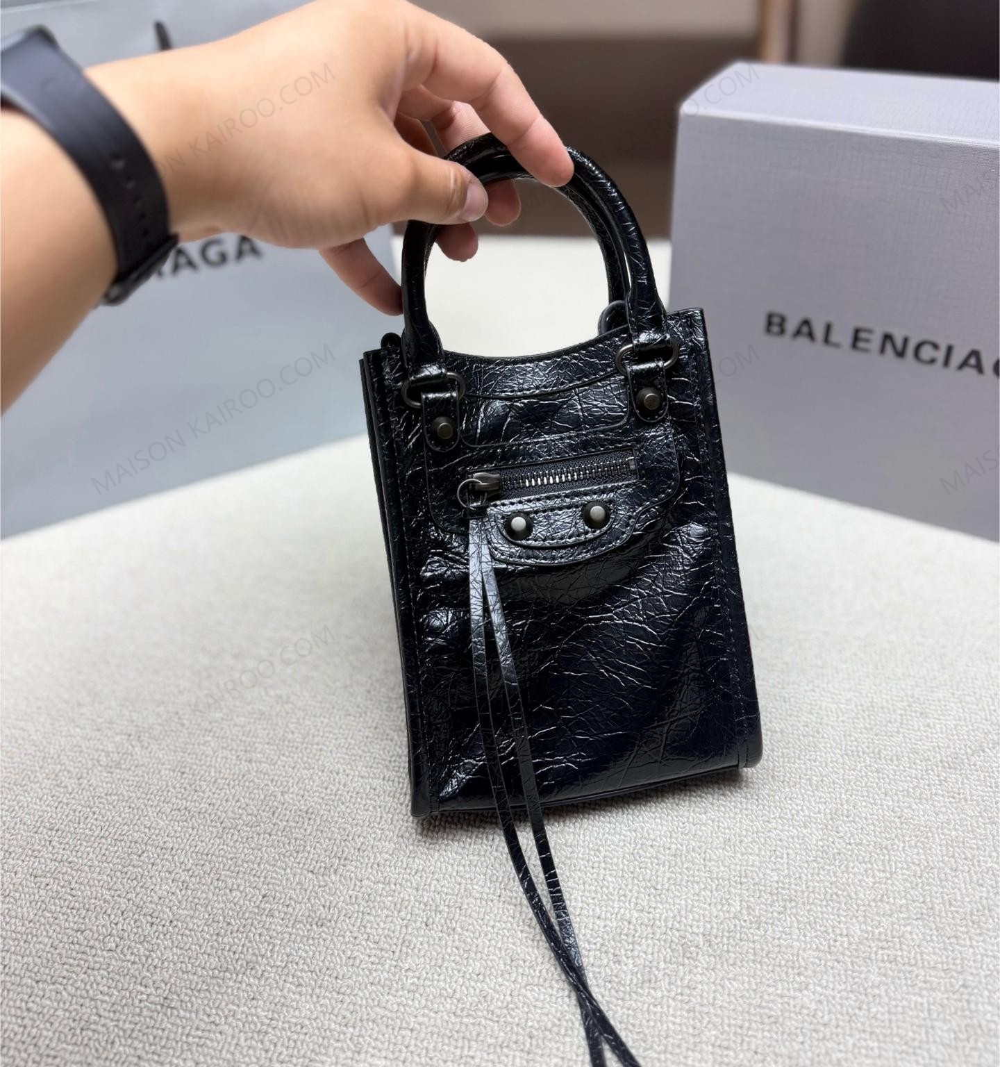 Balenciaga Le City Vertical Oil Wax Cracked Arena Leather Tote Phone Holder Crossbody Bag - KAIROO