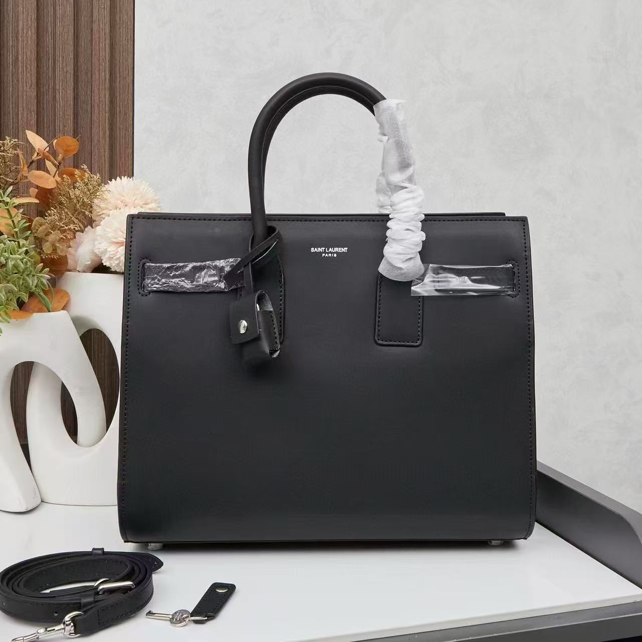 Saint Laurent YSL SAC DE JOUR IN SMOOTH LEATHER