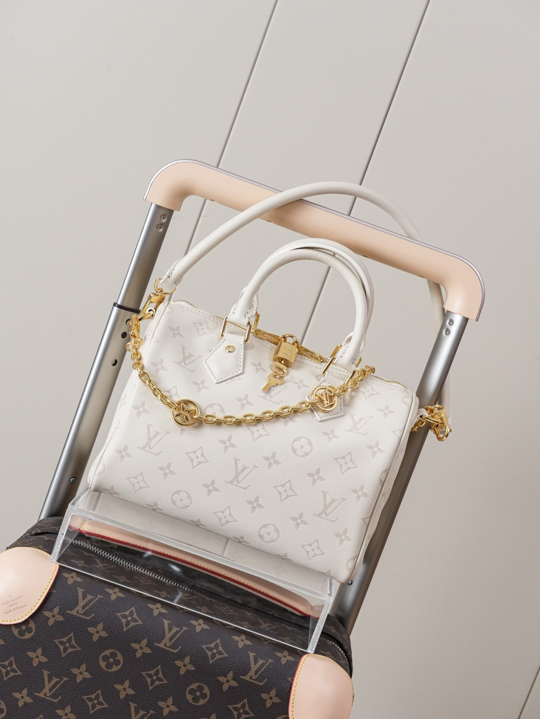 【10A】Louis Vuitton LV Speedy 25 Creme Beige Monogram Empreinte Leather Boston Top Handle Bag - KAIROO