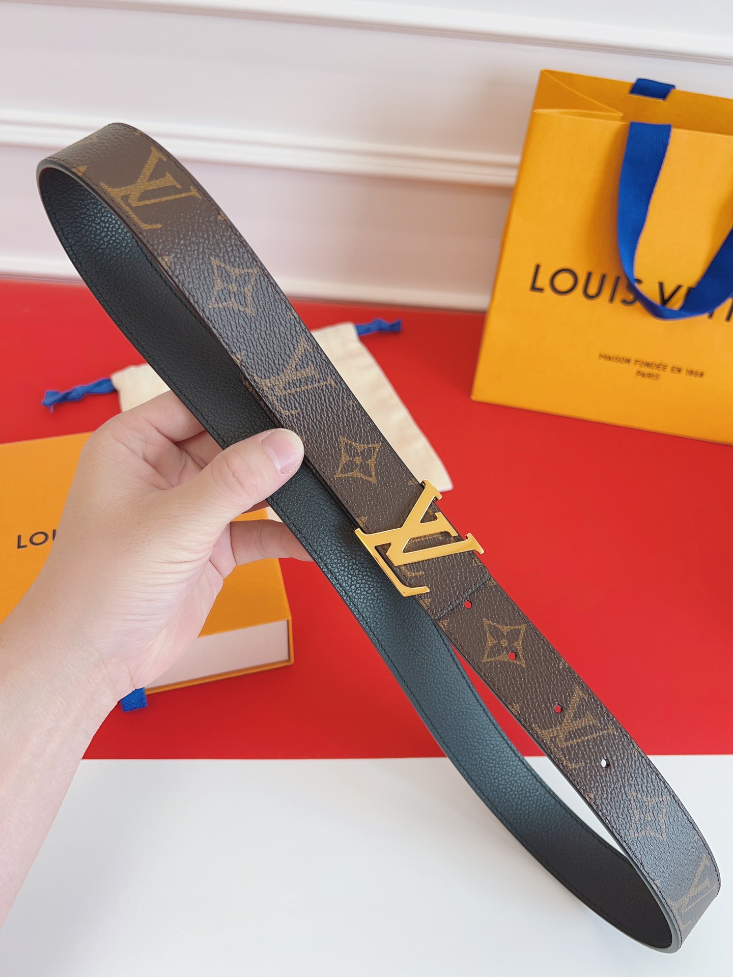 LV Initial Reversible Belt 3.0cm