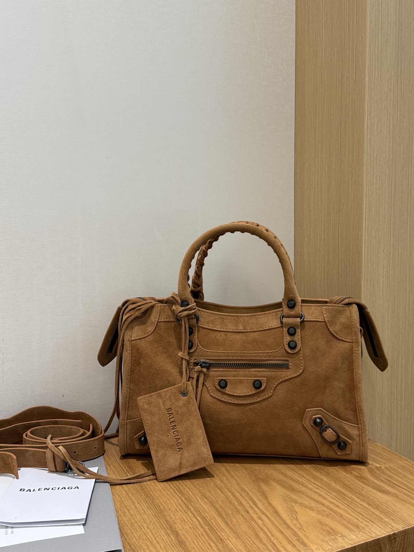 𝐁alenciaga Le City Bag Small in Camel Suede