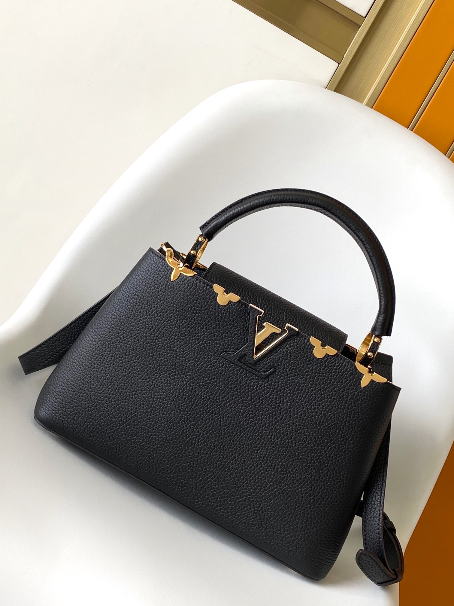 Louis Vuitton LV10A Handbag Shoulder Bag Top Mirror Quality Version Capucines M54663