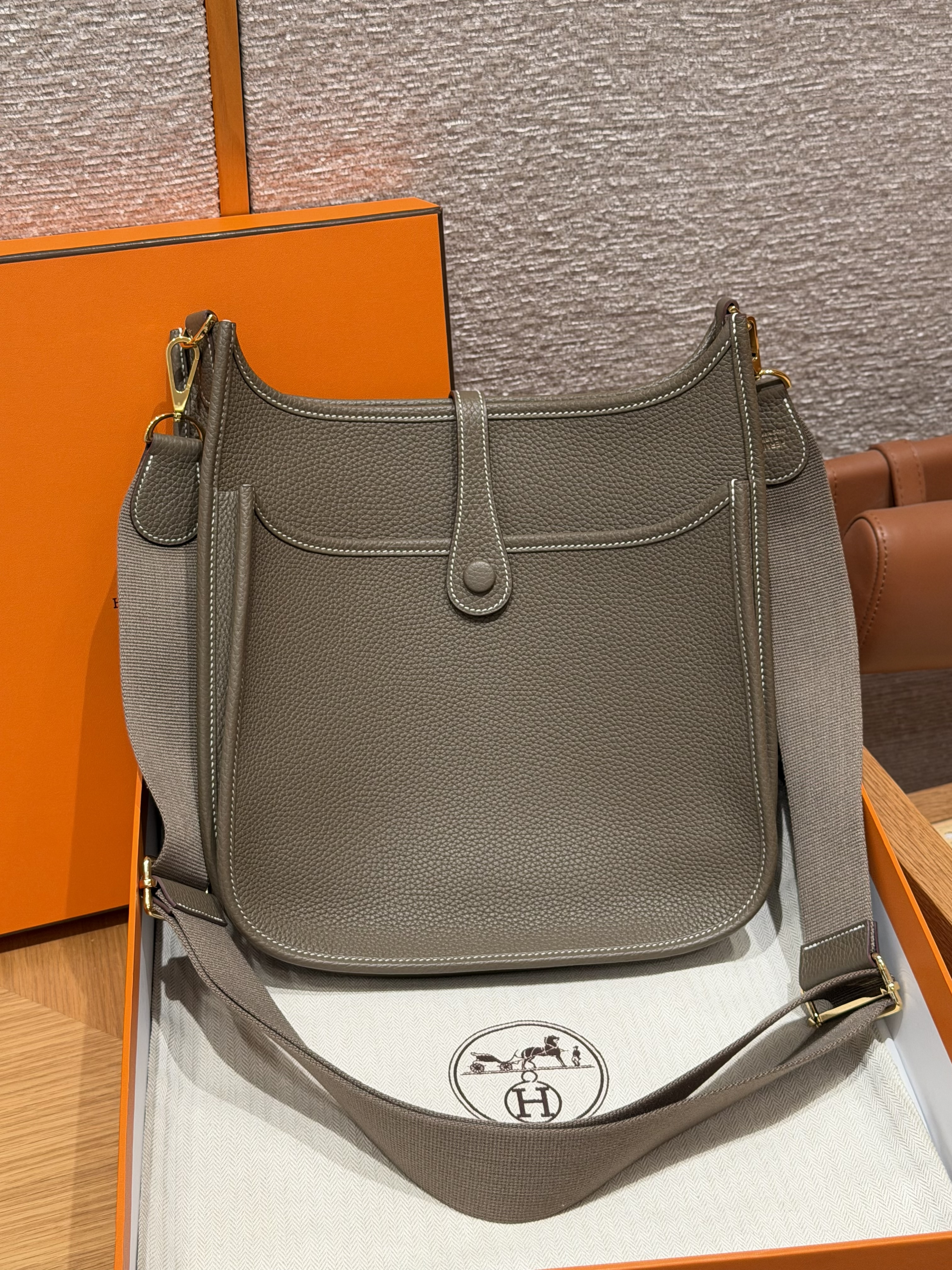 Hermes Etoupe Clemence Evelyne III 29