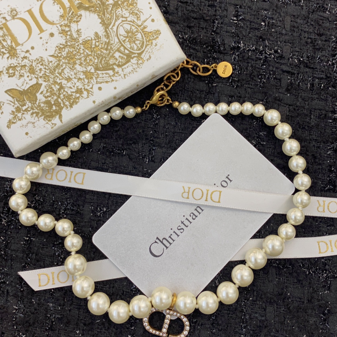 Dior Classic Pearl Necklace