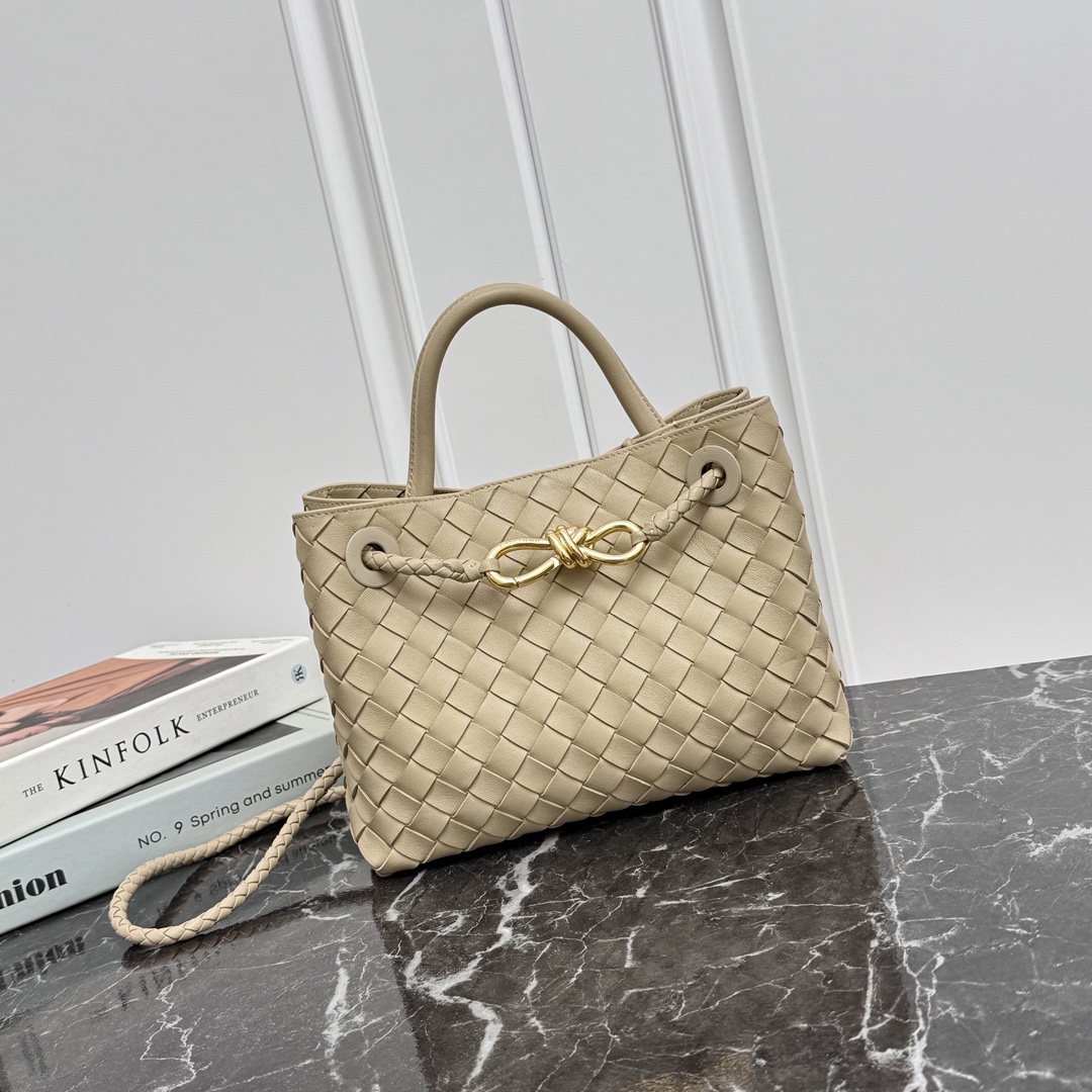 Bottega Ecru Small AndiamoTop handle bag