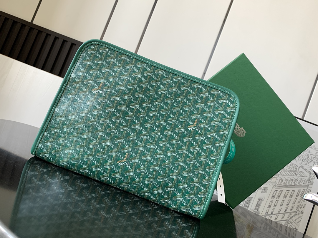 Goyard Jouvence Toiletry Bag in Green