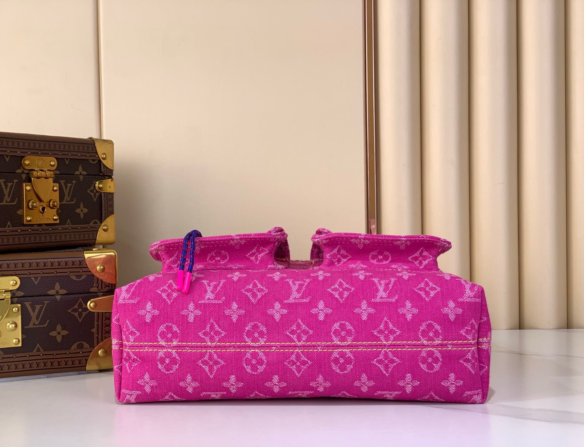 Louis Vuitton LV Baggy handbag M28266