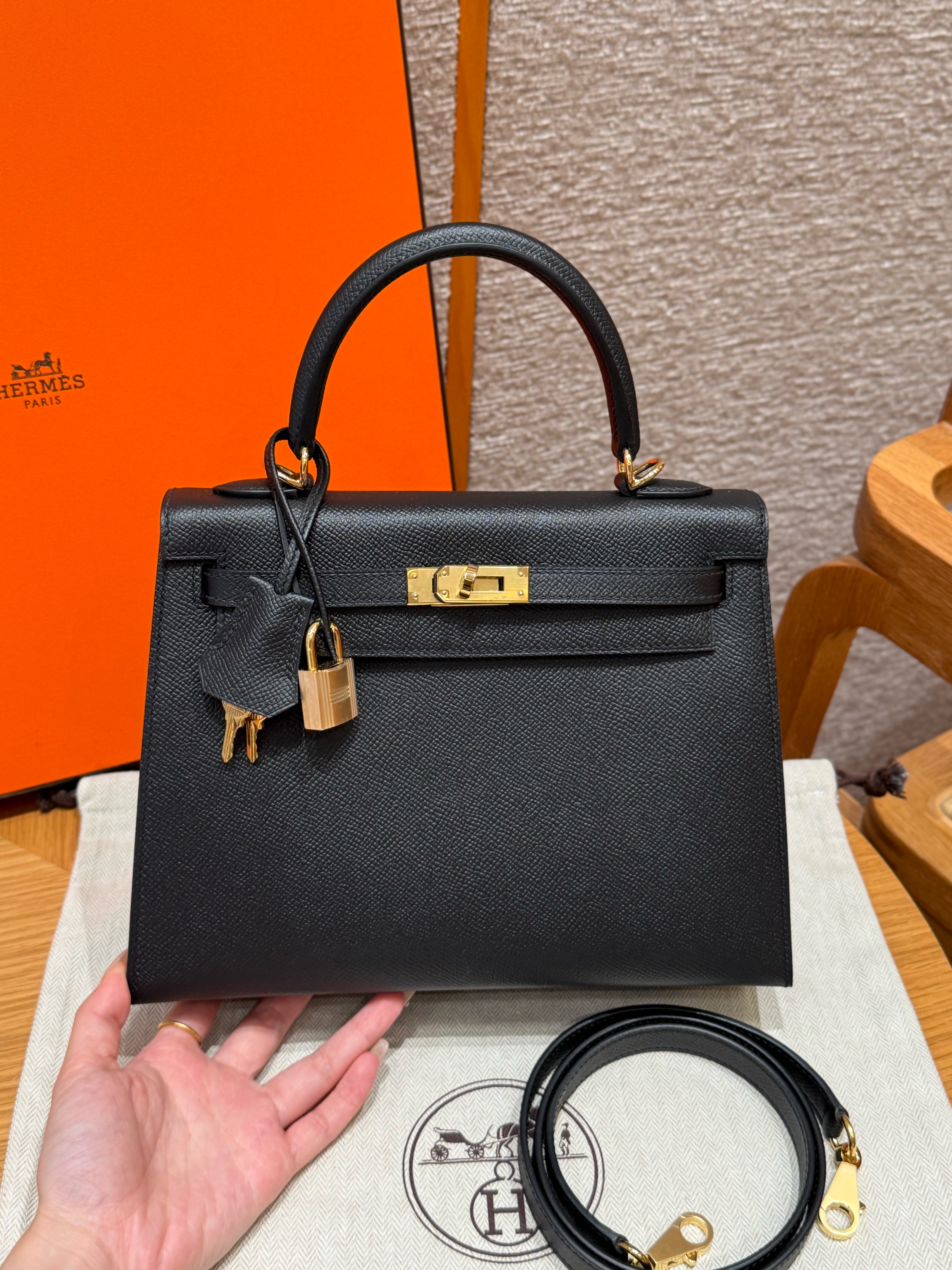 Hermes Black Epsom Kelly 25