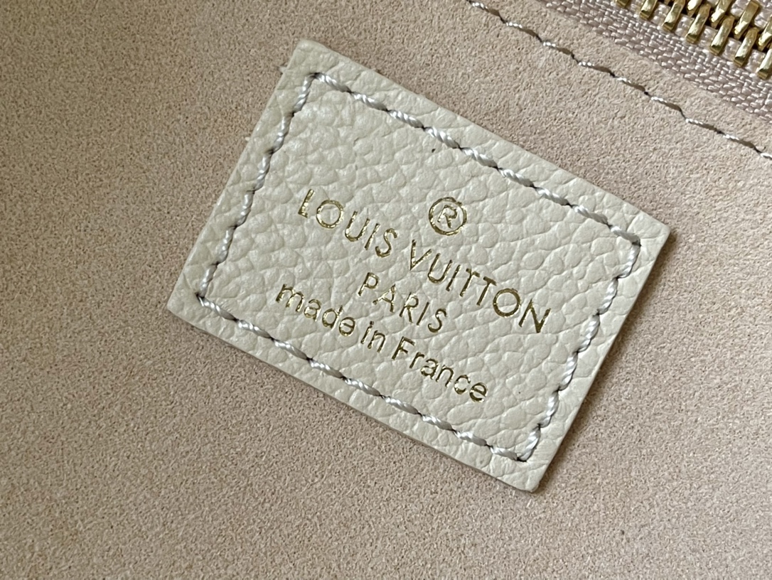 Louis Vuitton LV Neverfull MM Pink M21579