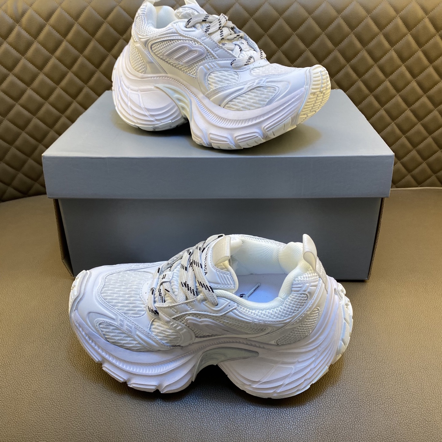 Balenciaga 6XL Unisex Sneakers