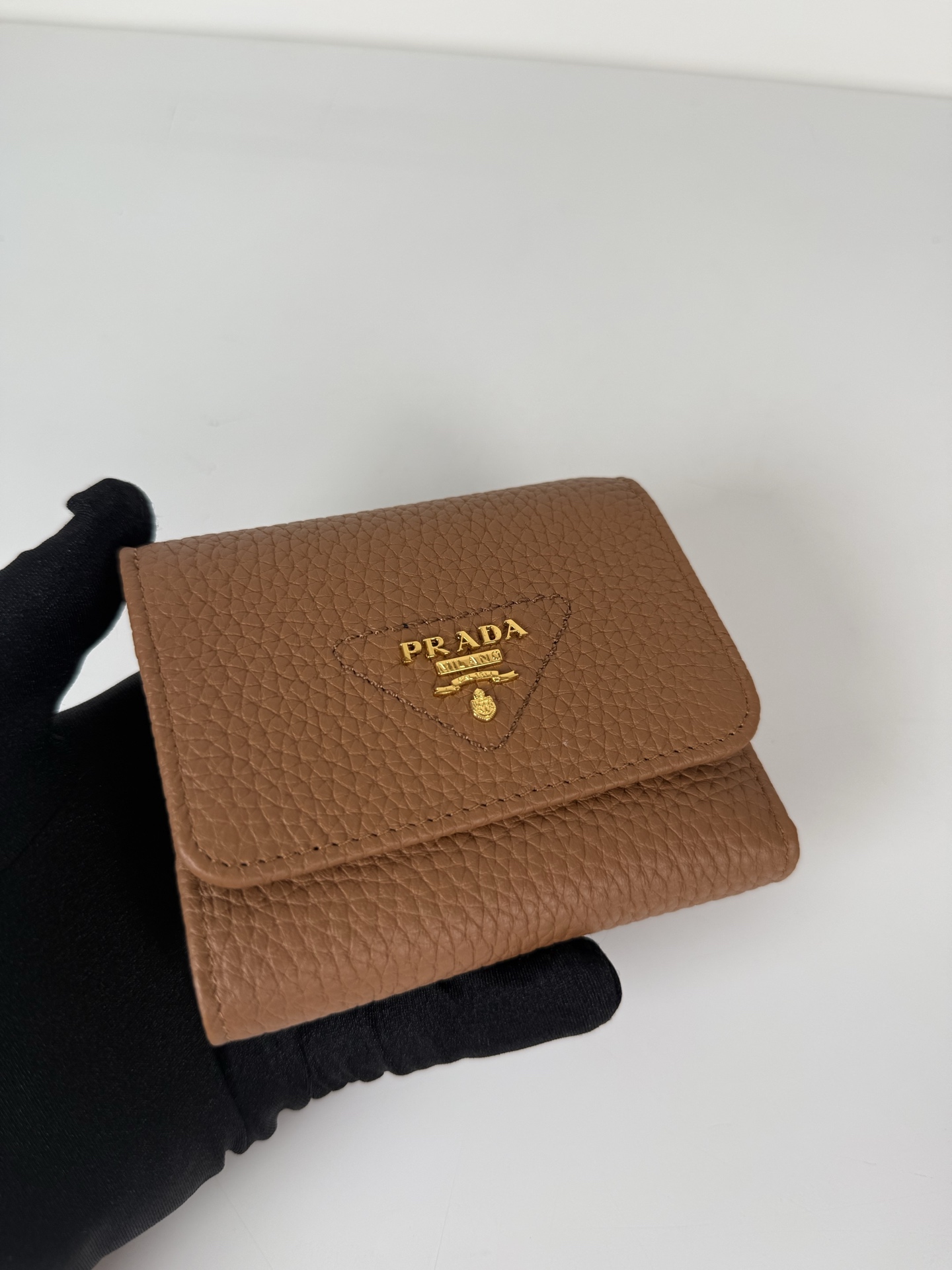 Prada Small Wallet in grained calfskin-Caramel