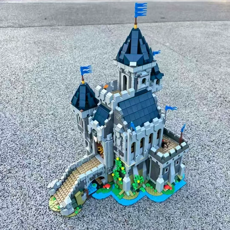 MOC 101775 - Black Falcon Knight's Castle