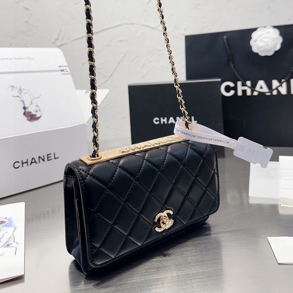 Chanel Trendy CC WOC-Relief