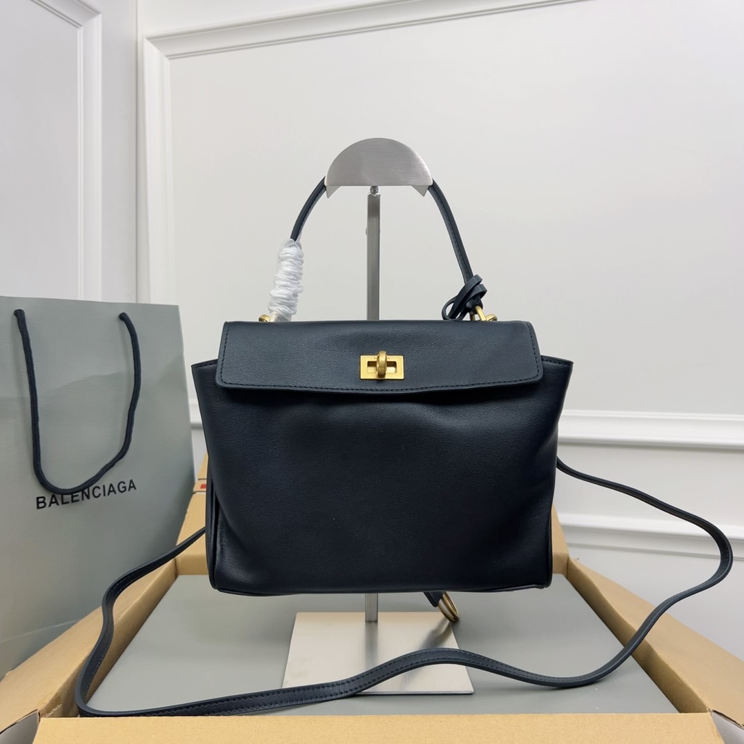 𝐁alenciaga Women's Rodeo Handbag Mini in Black
