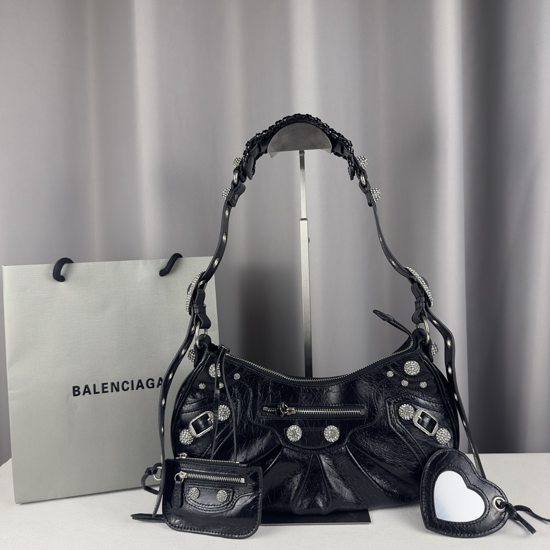 𝐁alenciaga Le Cagole Shoulder Bag Small in Black
