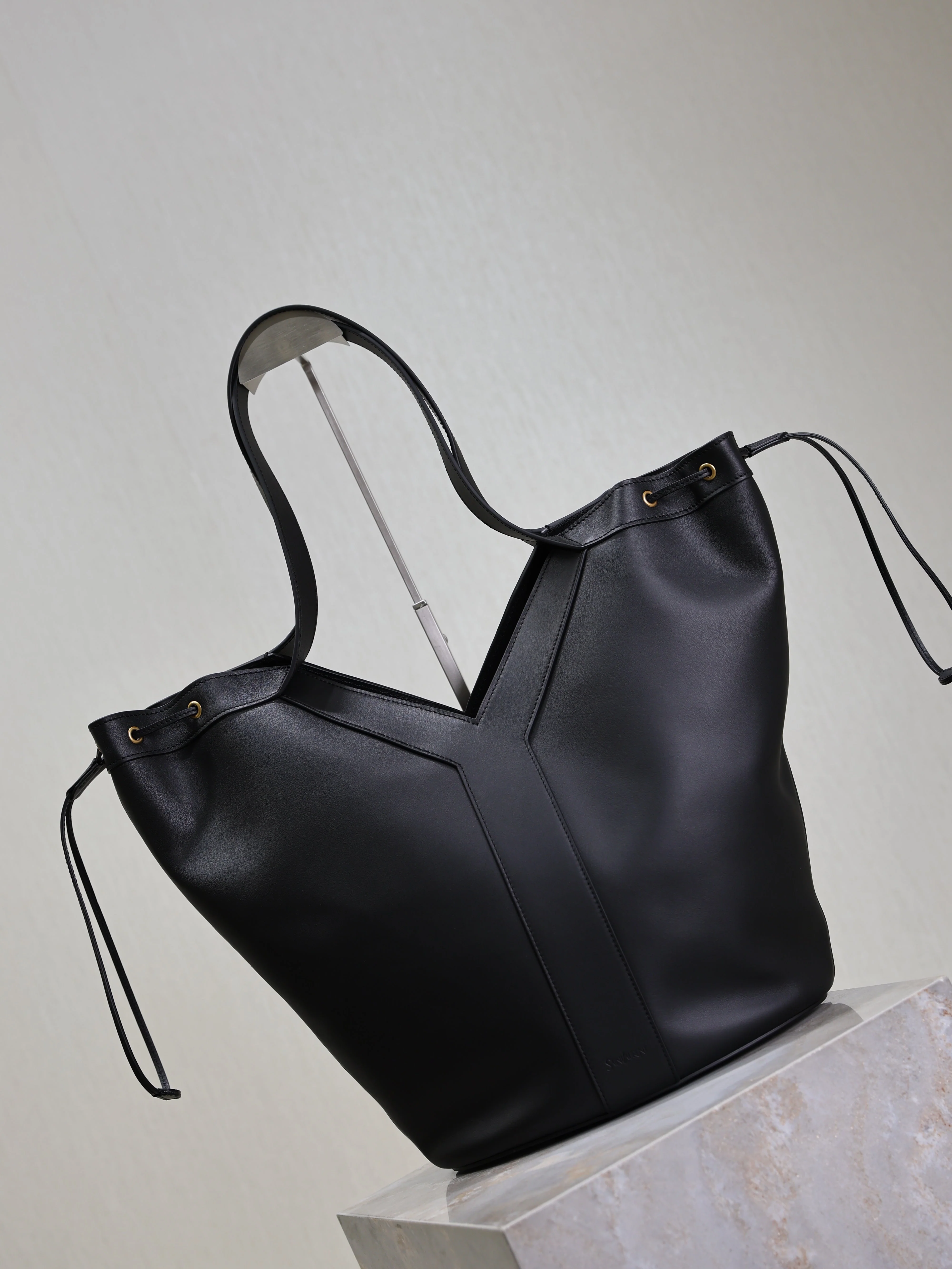 Saint Laurent YSL  Large Leather tote Bag Black Leather