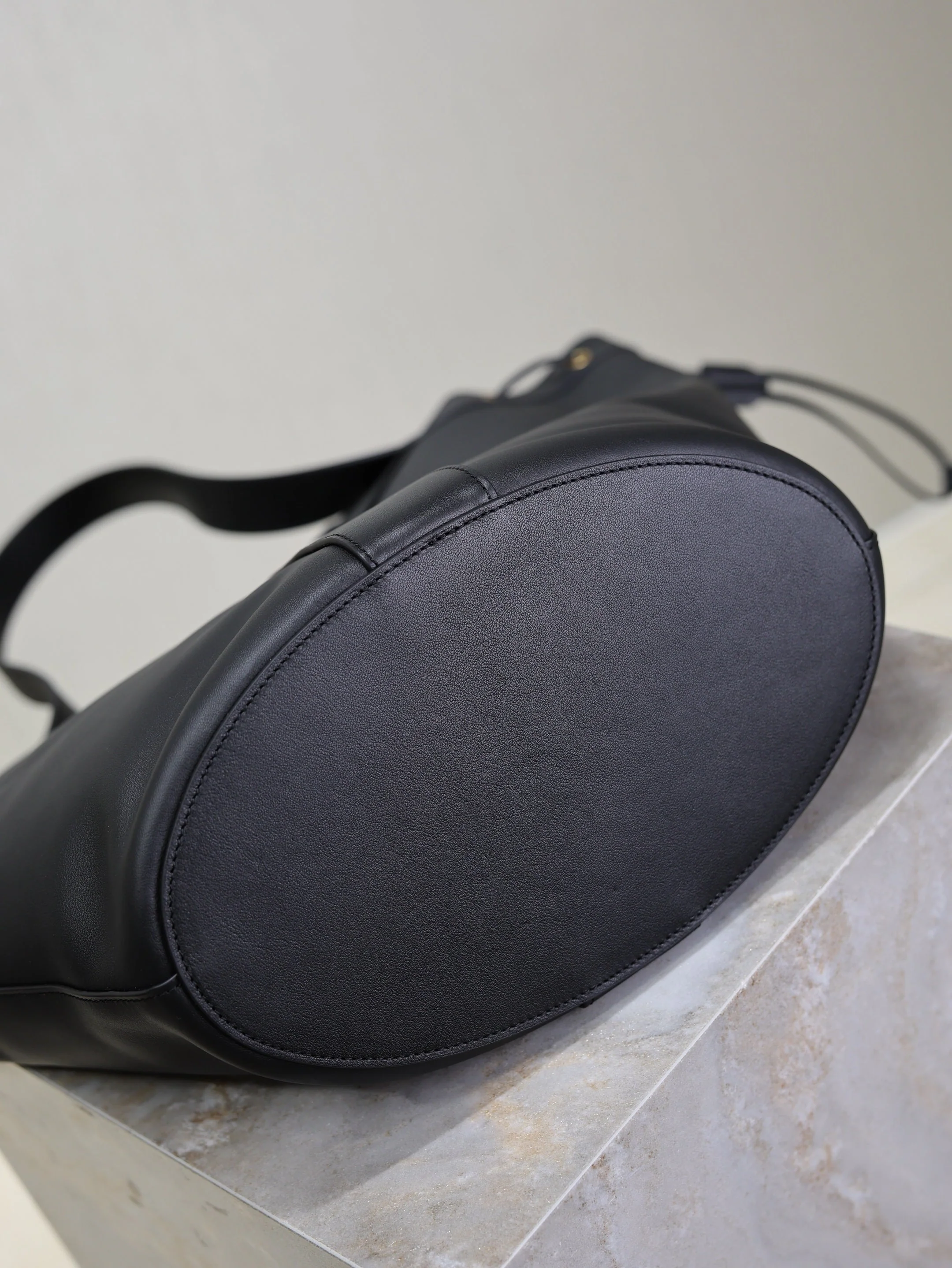 Saint Laurent YSL  Large Leather tote Bag Black Leather