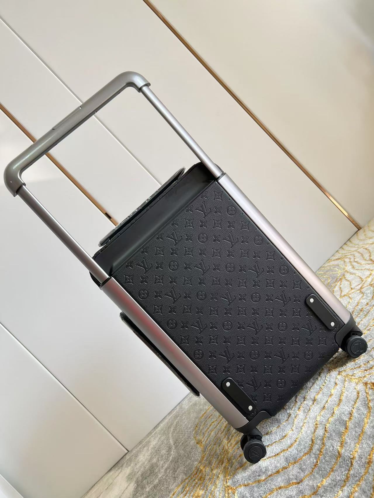 LOUIS VUITTON LV Suitcase Luggage Bag
