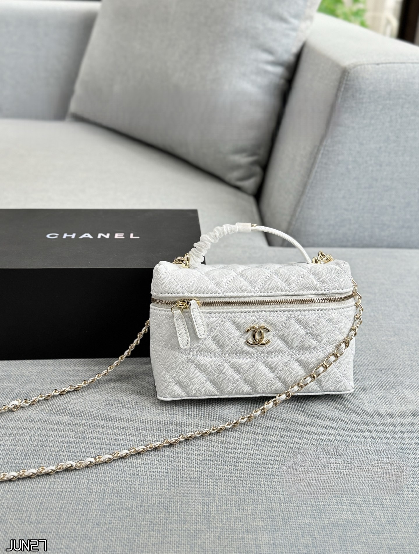 Chanel 25C Slim Vanity Case Division Quilted Caviar Top Handle Chain Crossbody Bag - KAIROO