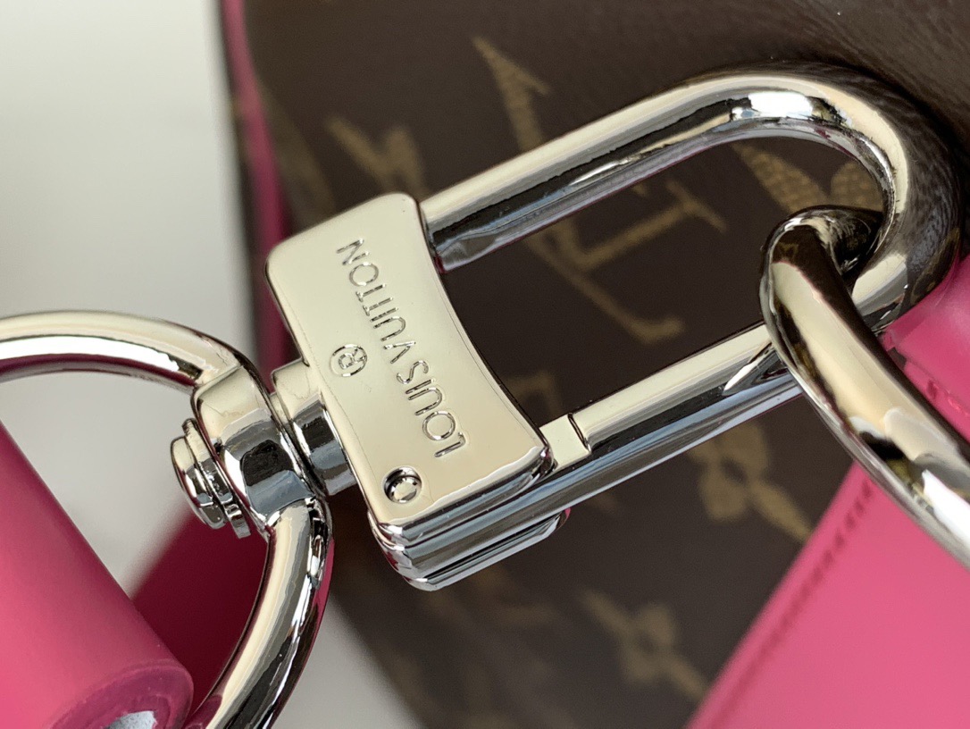 Louis Vuitton LV Keepall Bandouliere 50 Travel Bag