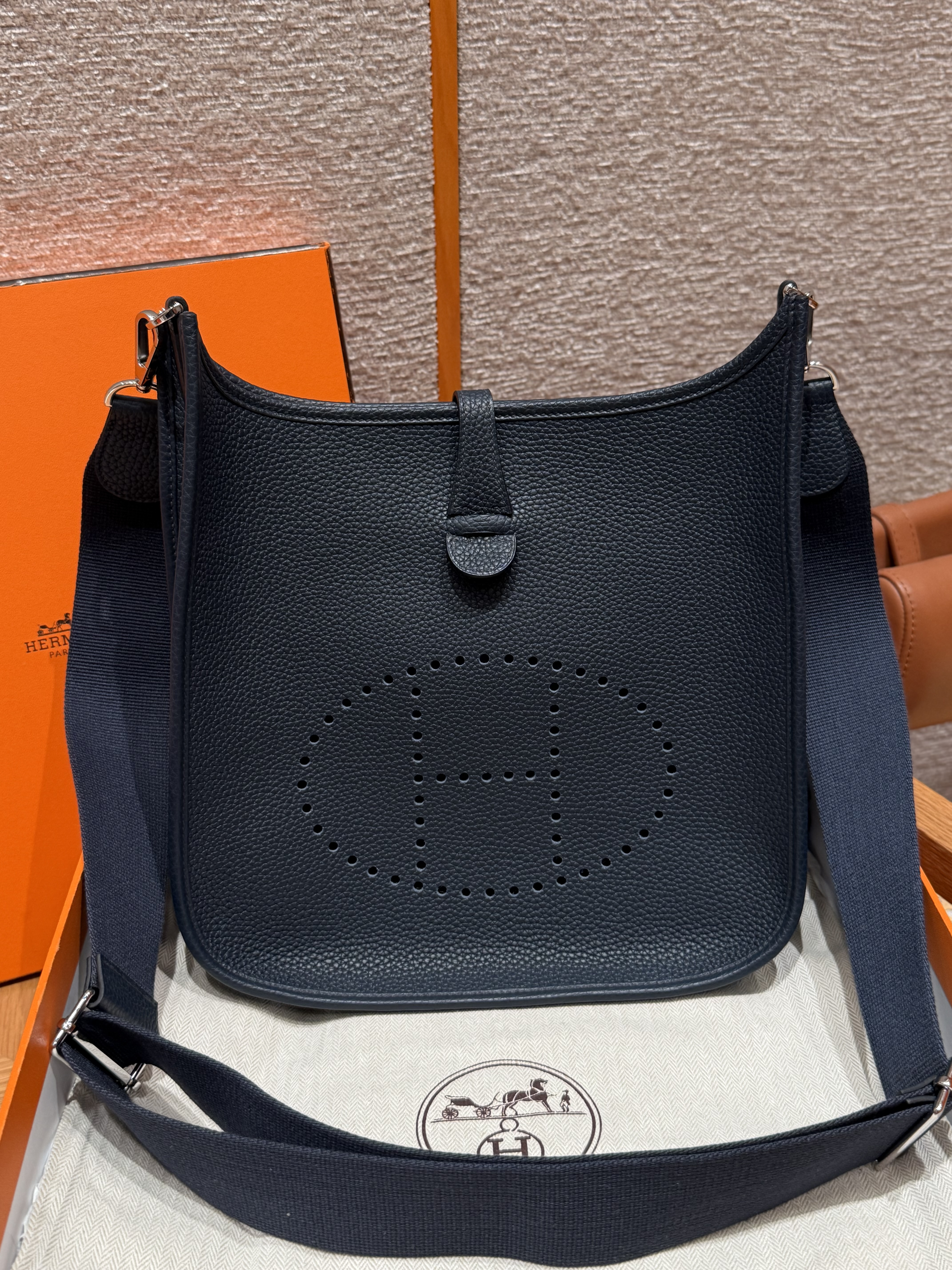 Hermes Blue Niut Clemence Evelyne III 29