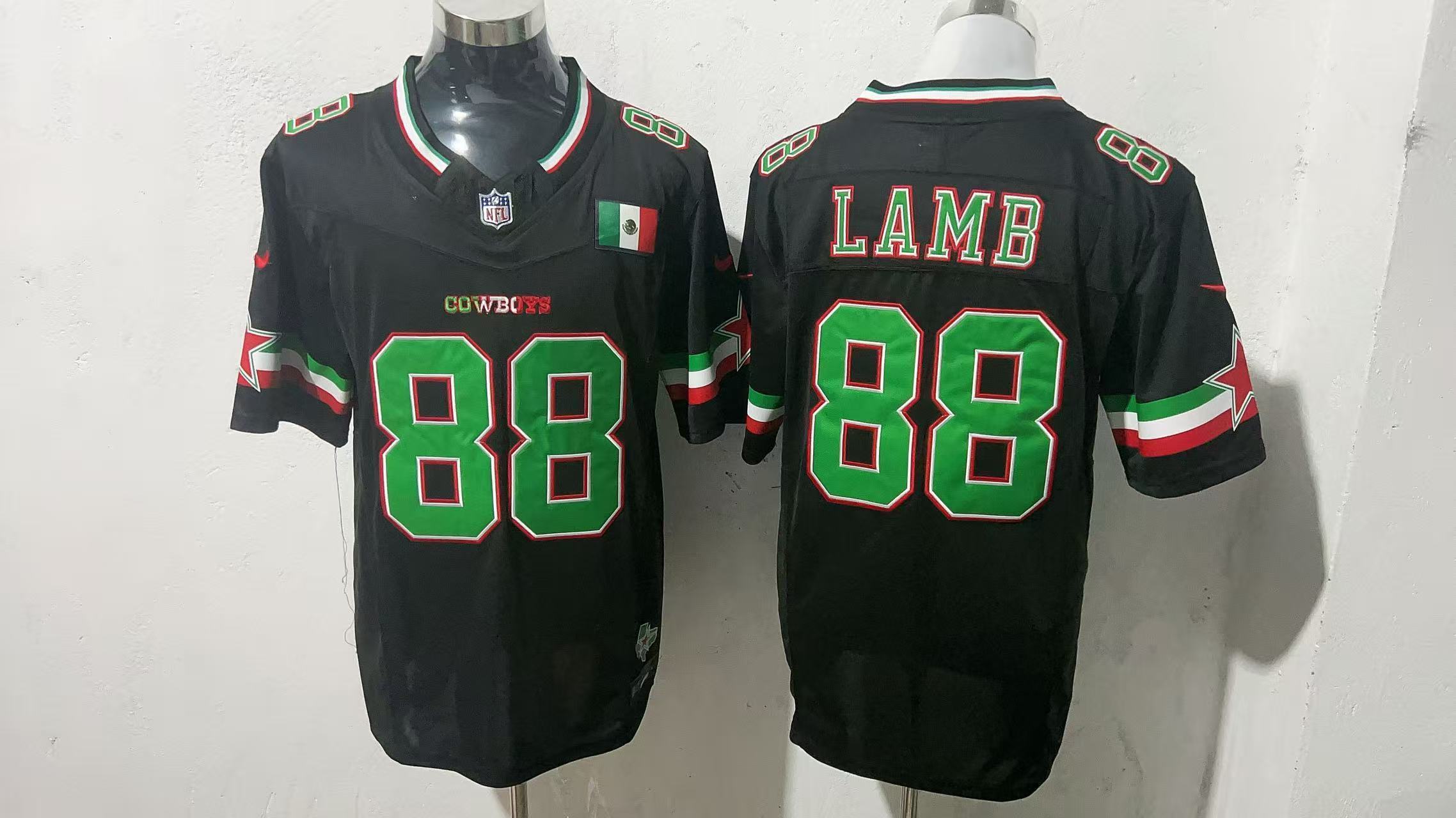 Dallas Cowboys #88 CeeDee Lamb Men's Football Jersey