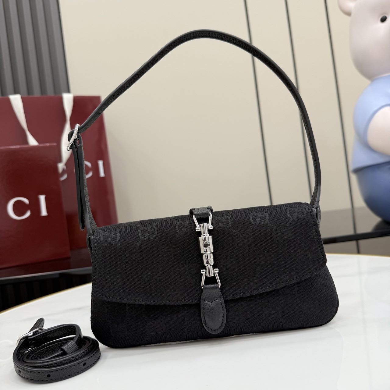 Gucci Jackie small shoulder bag