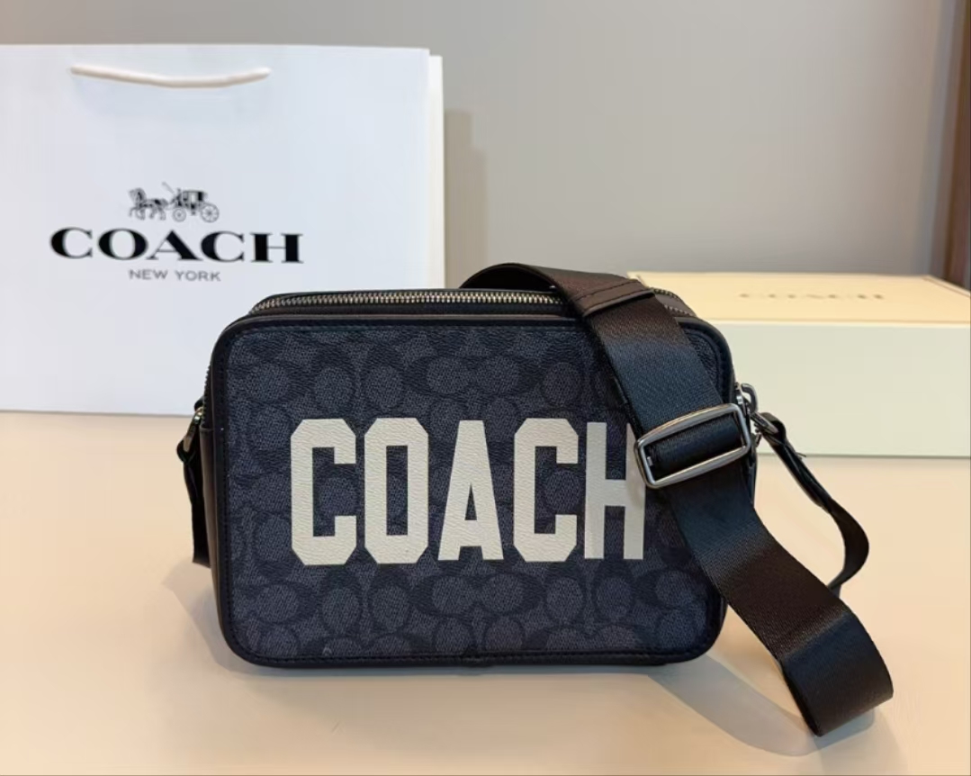 GUCCI Graham Black Classic Men's Bag