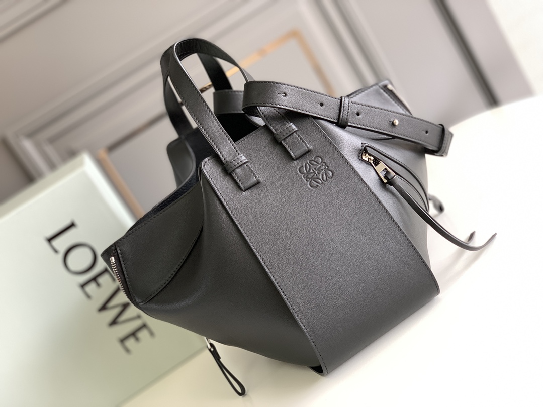 Loewe Small Hammock in Classic Calfskin-Black