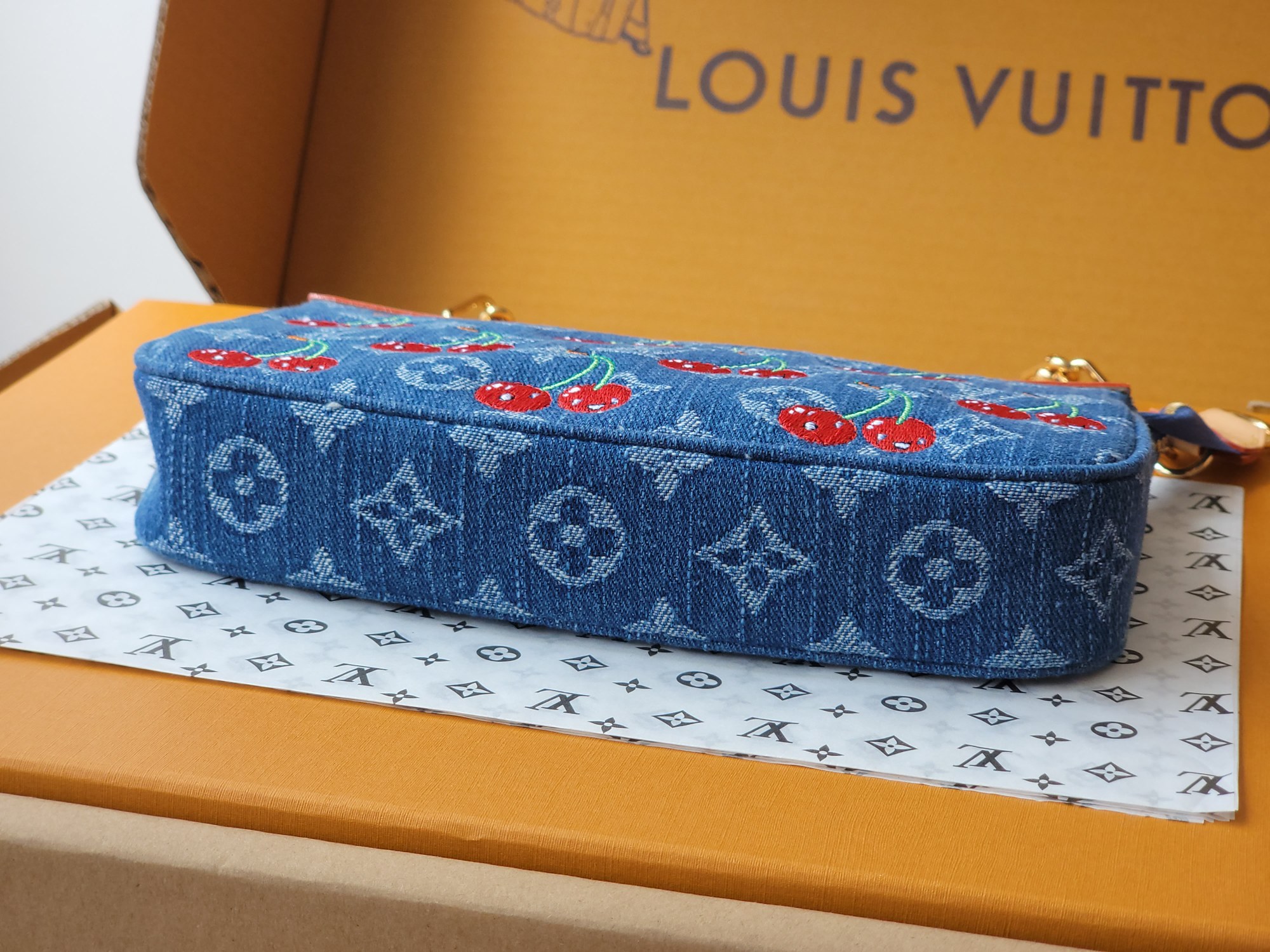 Louis Vuitton Bags Cheery M13994