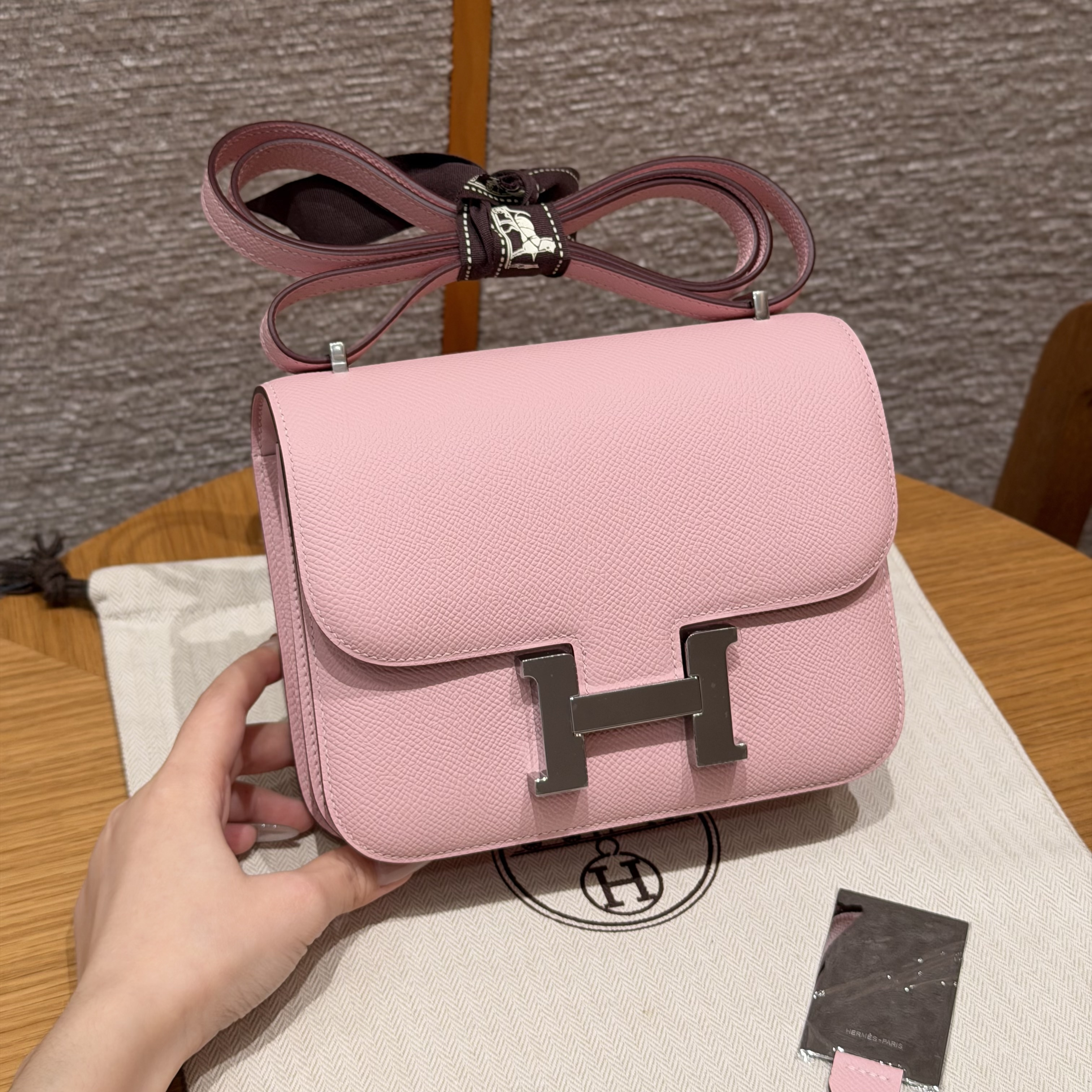 Hermes Rose Sakura Epsom Constance 18