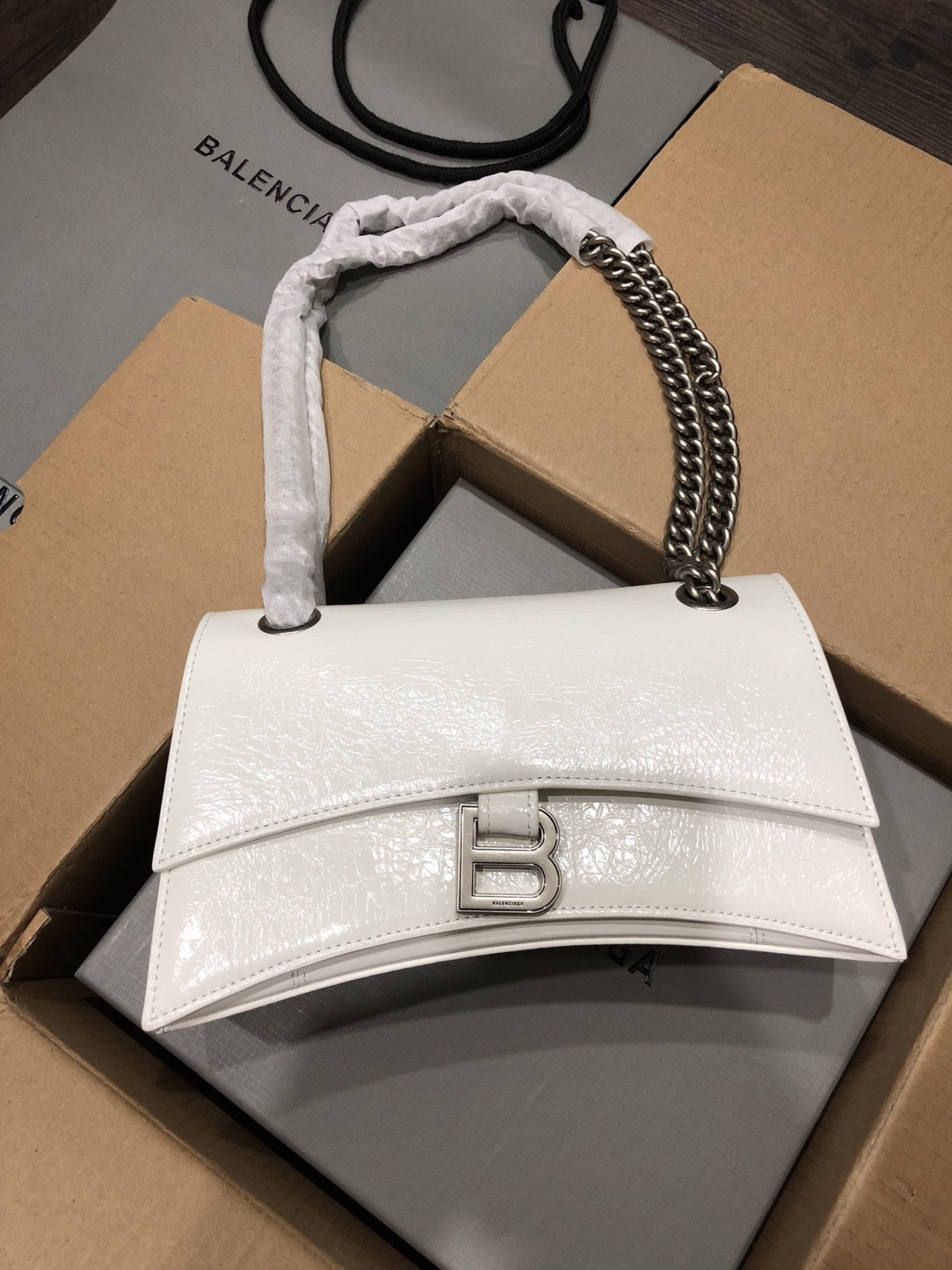 Balenciaga Small/Medium White Crush Crackled Leather Chain Strap Flap Hourglass Shoulder Bag /10A - KAIROO