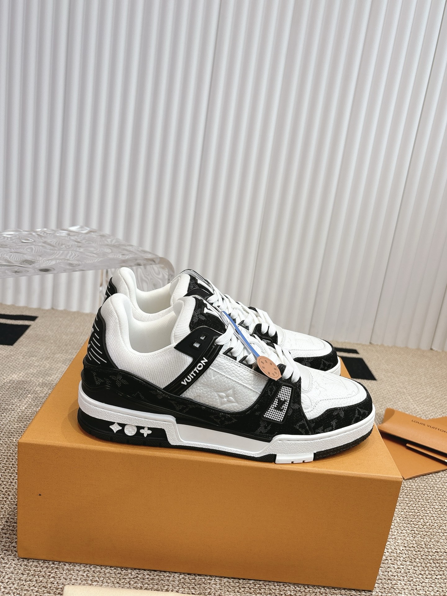 LV Unisex Trainer Sport Shoes