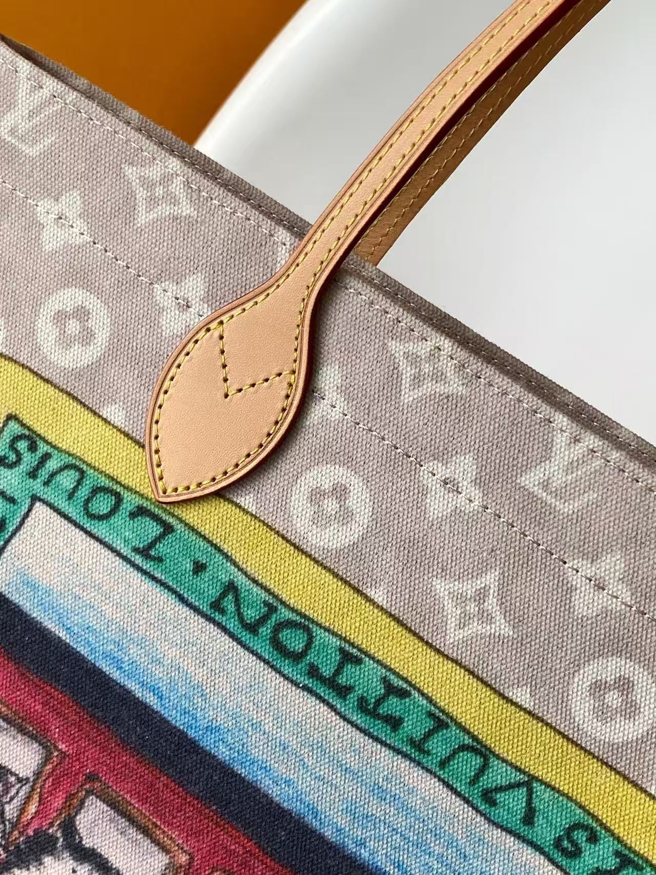 Louis Vuitton LV new canvas handbag