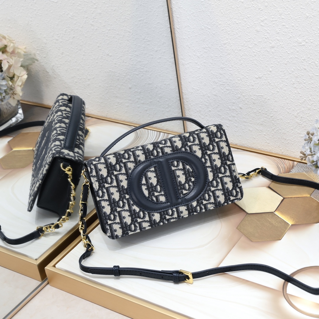 DIOR CD Signature Printed Shoulder Bag