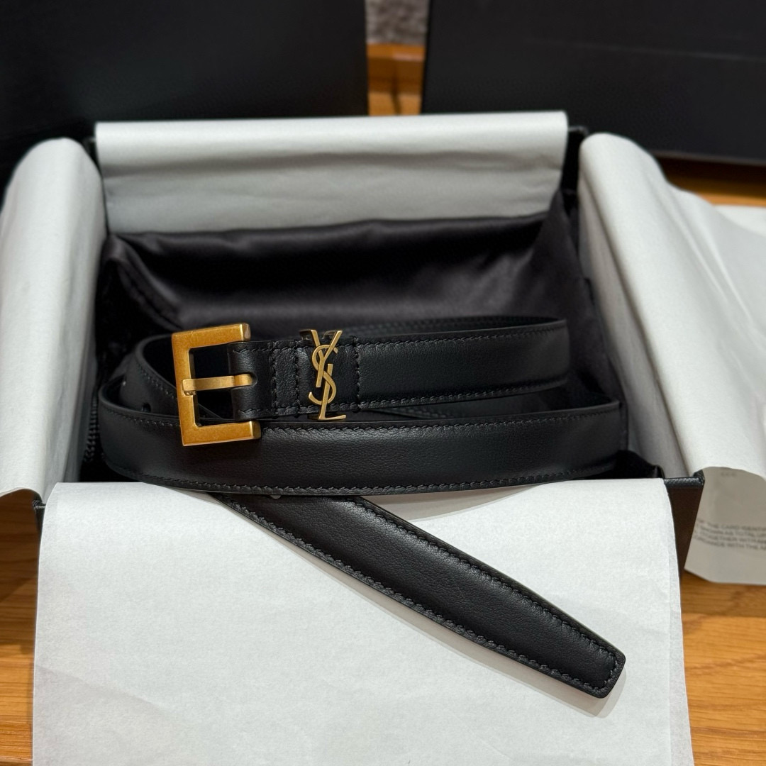 Saint Laurent Black Cassandre Mini Belt 2cm in Smooth leather