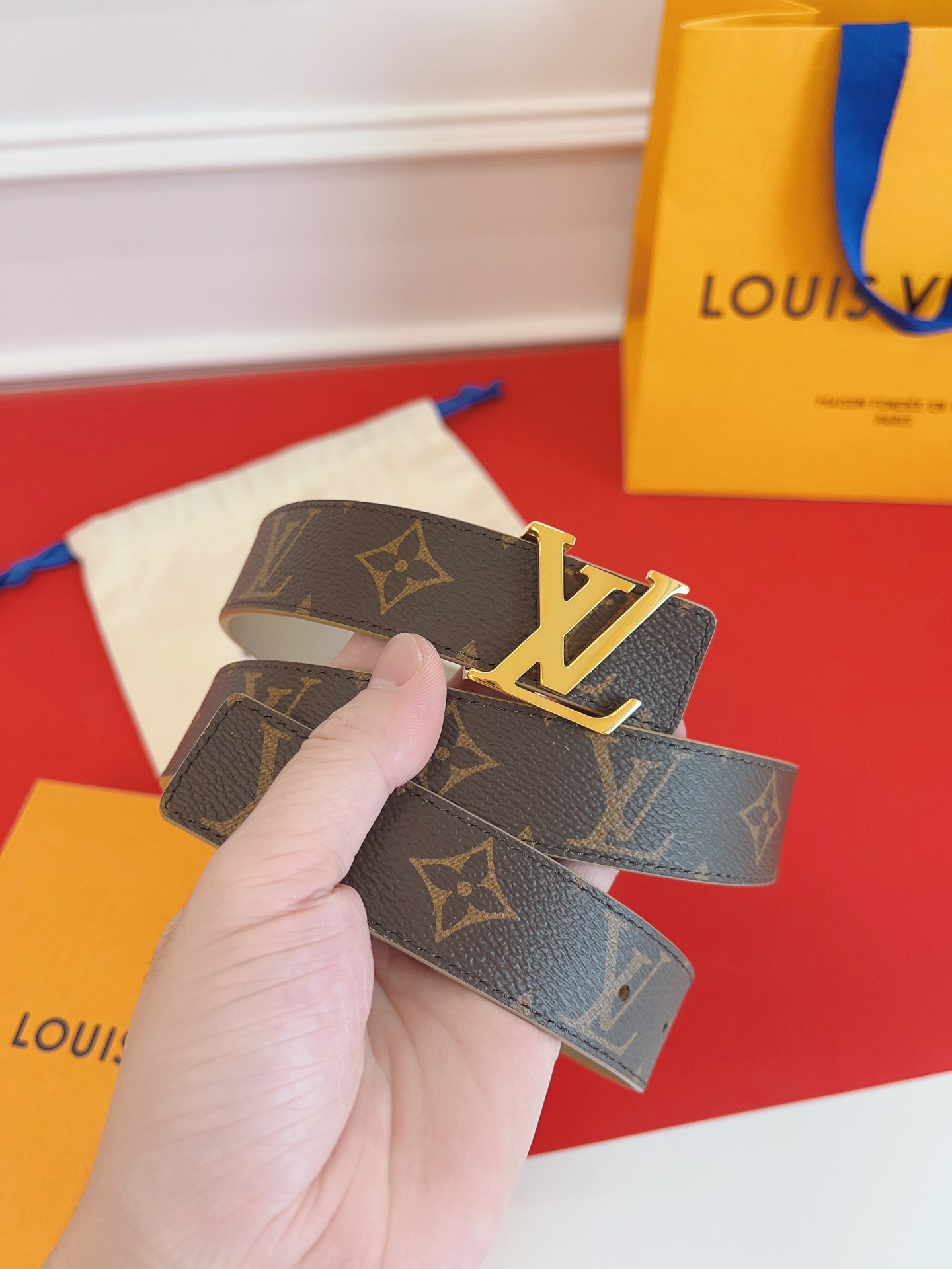 LV Initial Reversible Belt 3.0cm