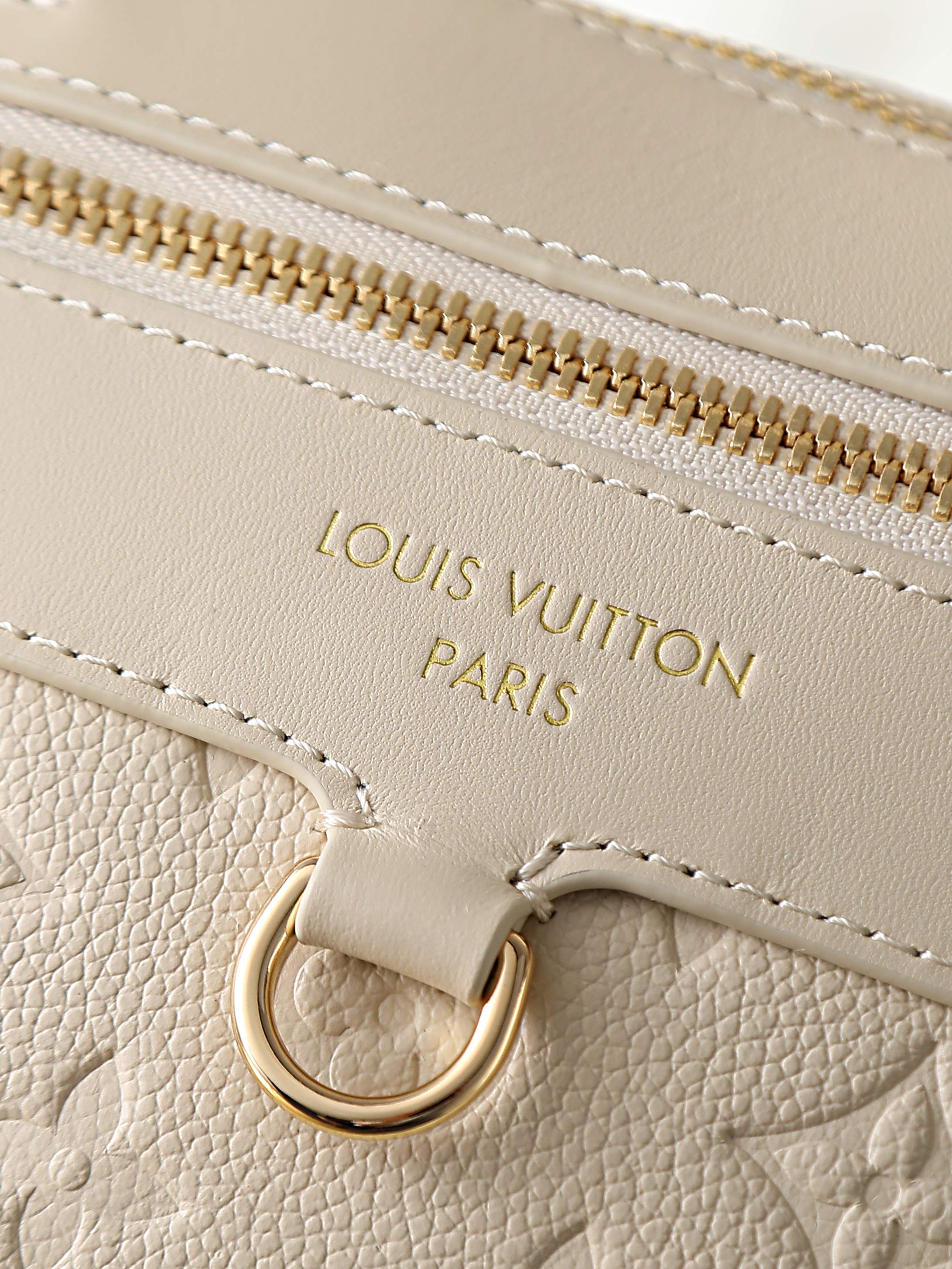 Louis Vuitton Skyline MM handbag