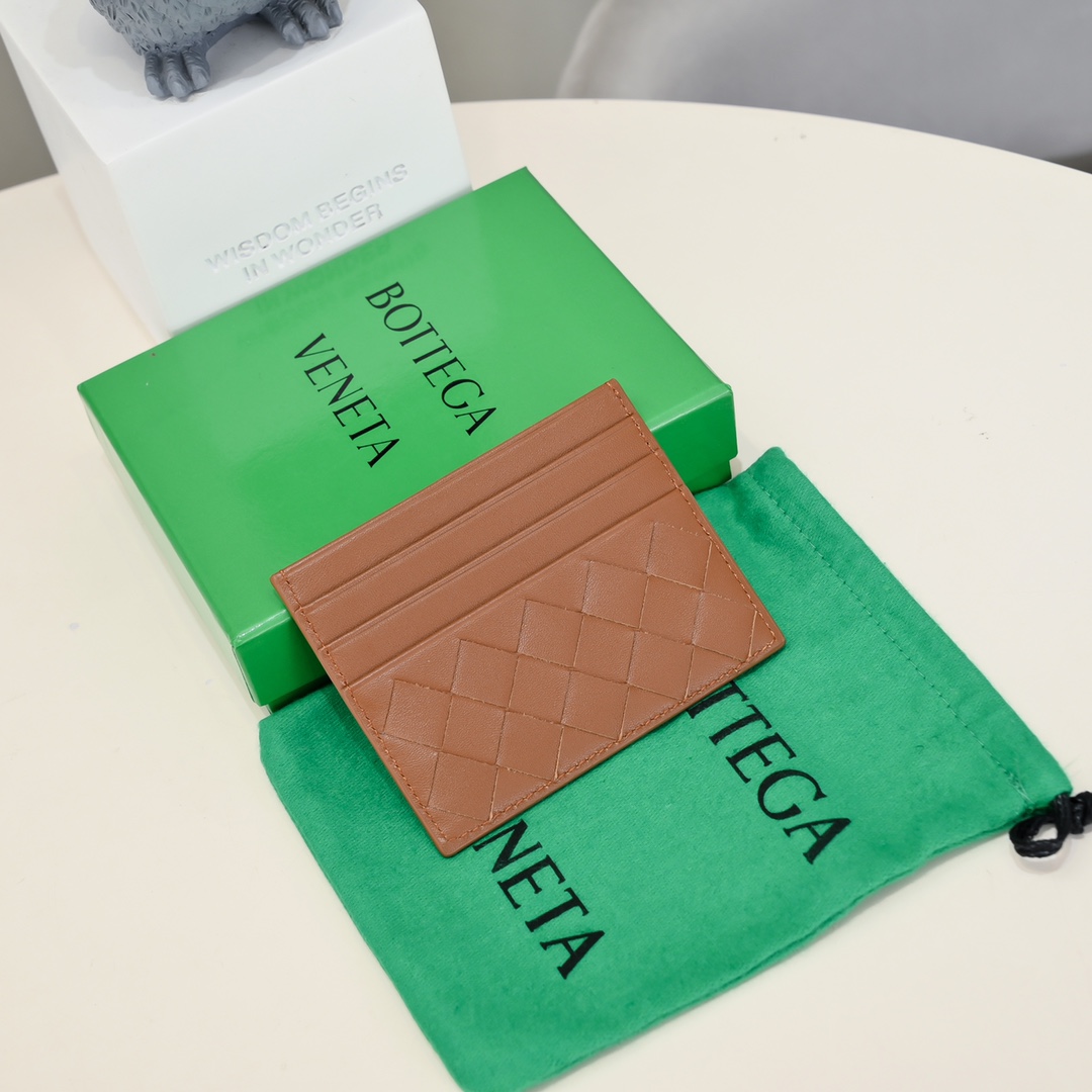 Bottega Veneta Card holder in Camel Intreccio Leather