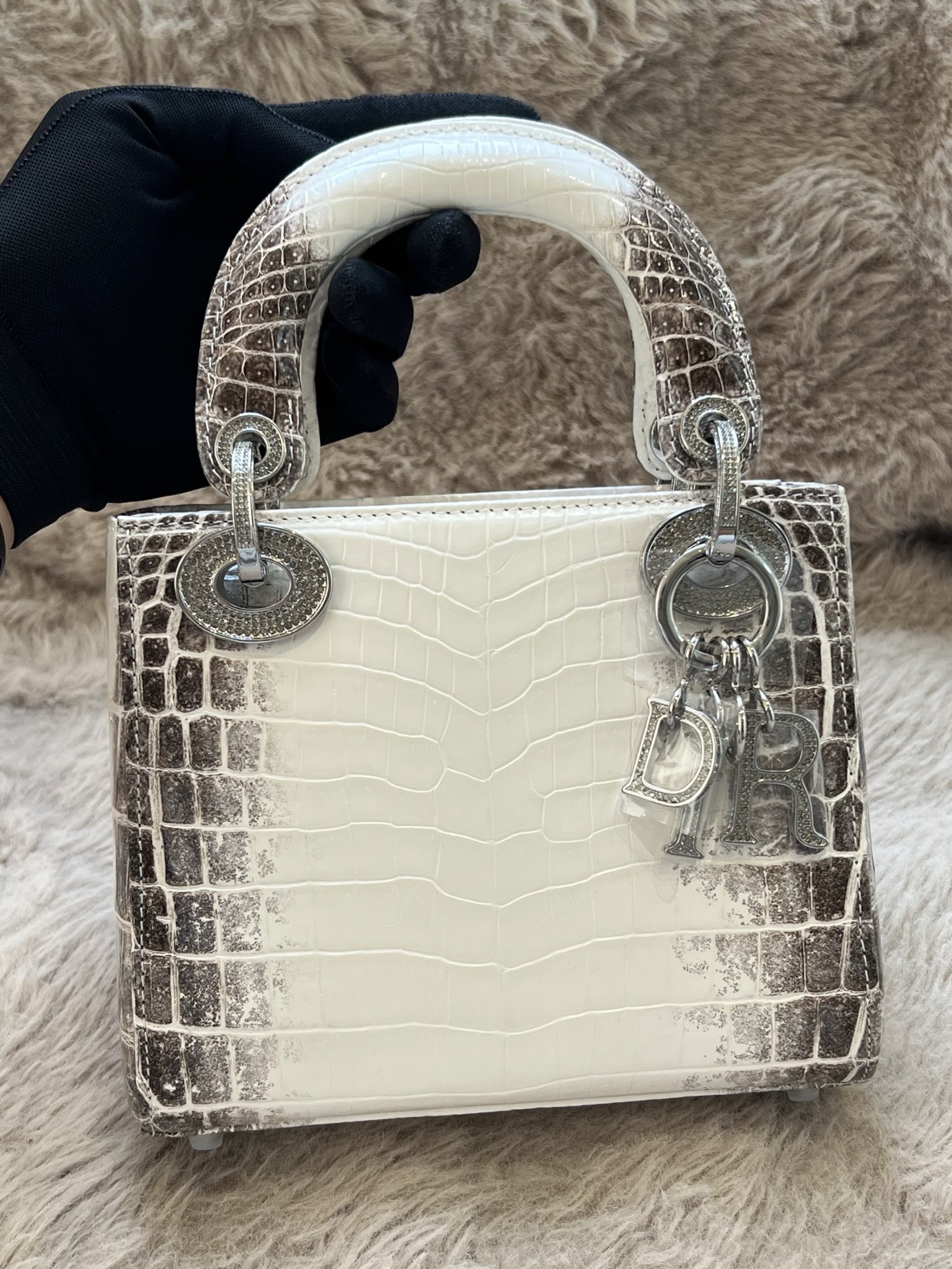 DIOR Lady Dior Diamond Buckle Bag