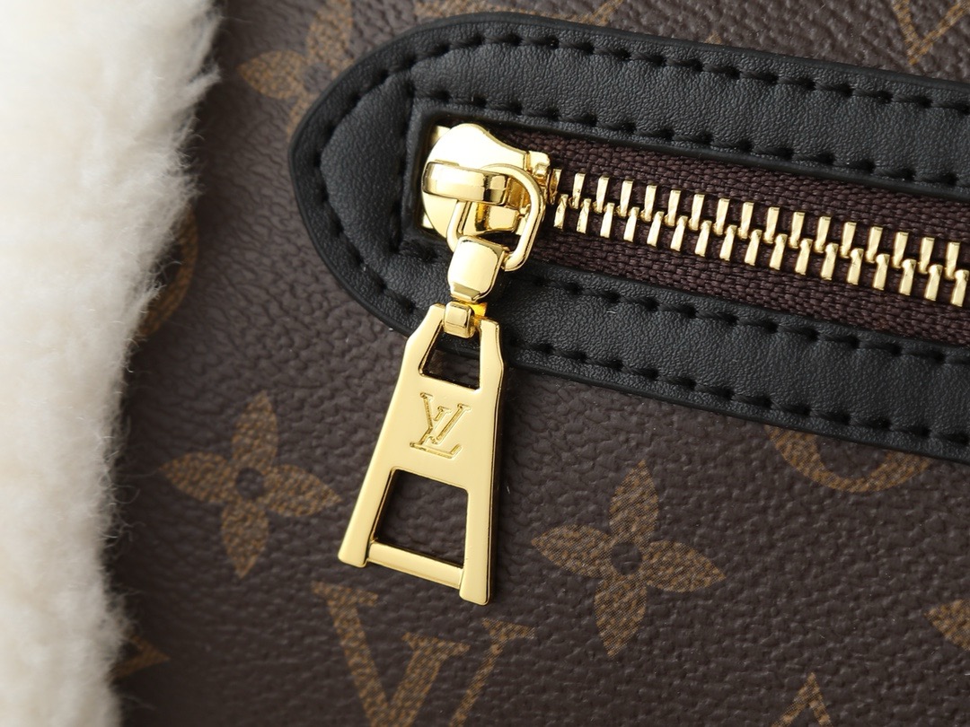 Louis Vuitton LV Teddy Mitt（10A Mirror Version）