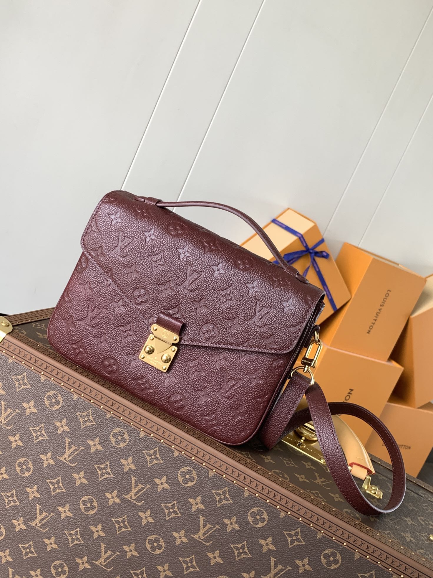 M25939 Pochette Metis Bag in Grenat Monogram Empreinte Leather