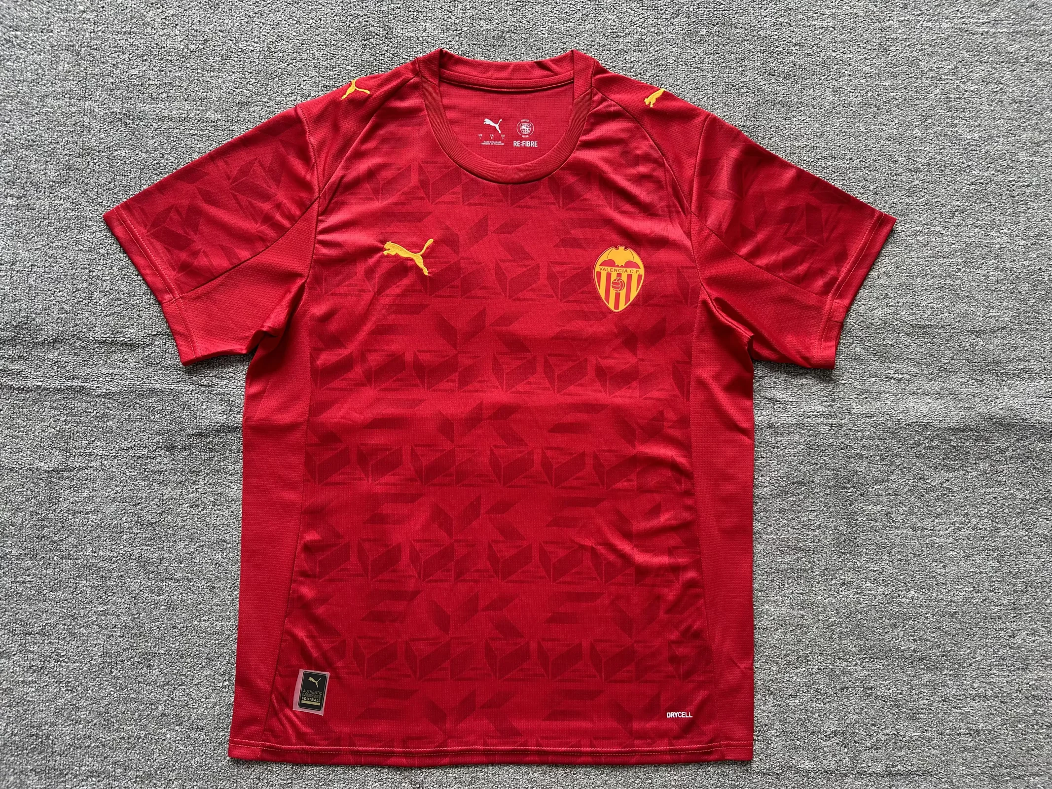 2025/26 Valencia Away Red Fans Soccer Jersey 1:1 Thai Quality