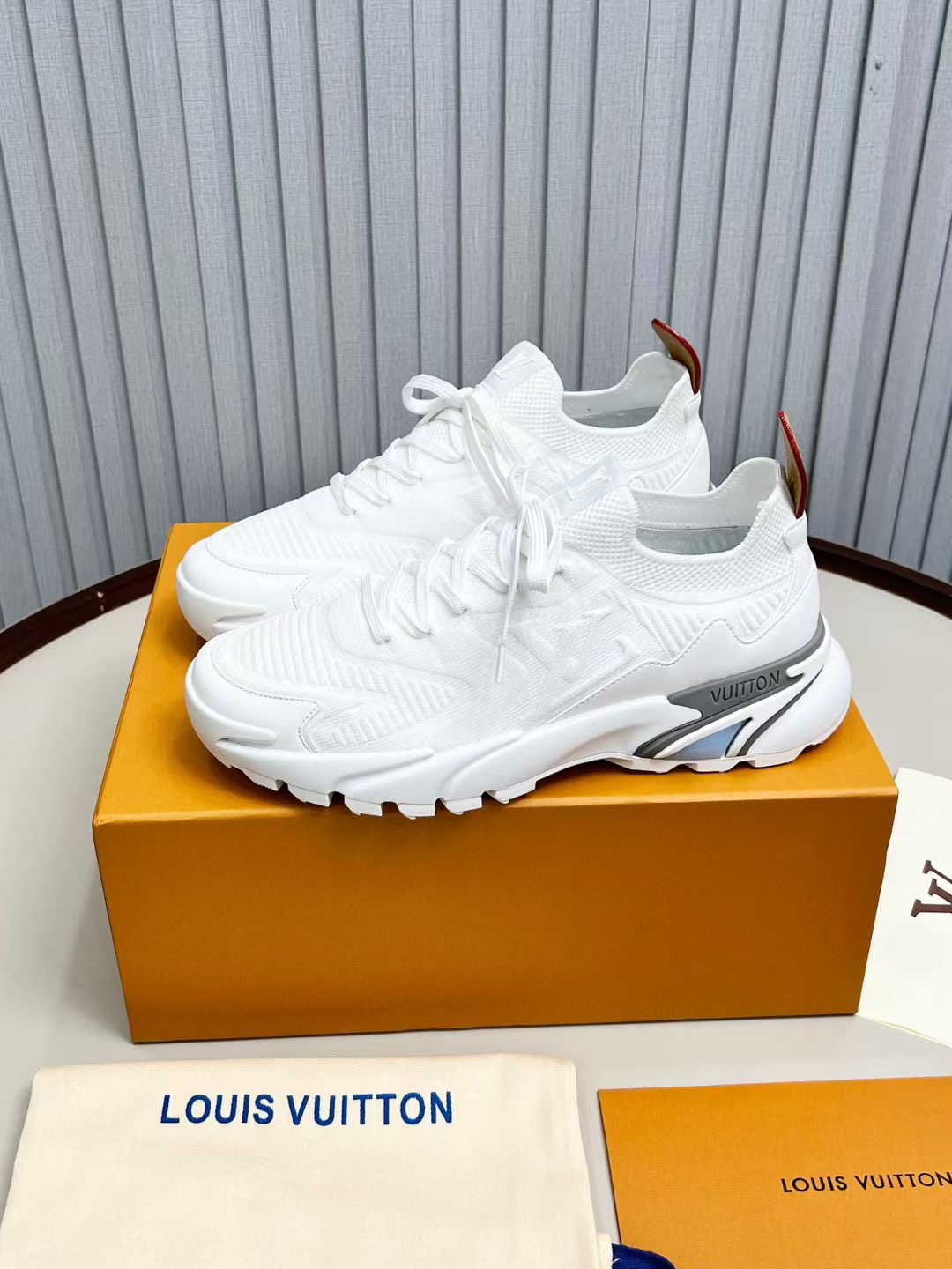 Men's LV Runner Tatic Sneaker