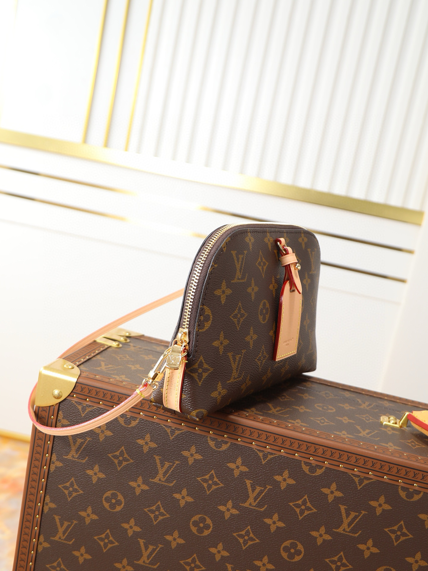 M26787 LV Tag Me Pouch Bag in Monogram Canva