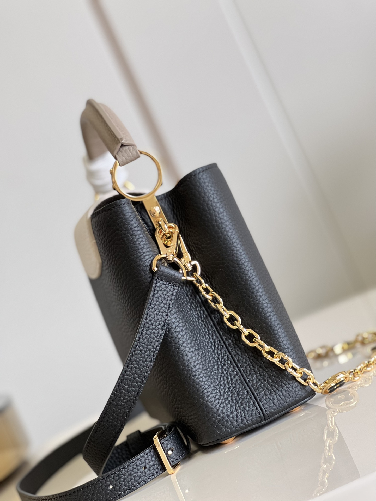 Louis Vuitton LV Z Capucines MM