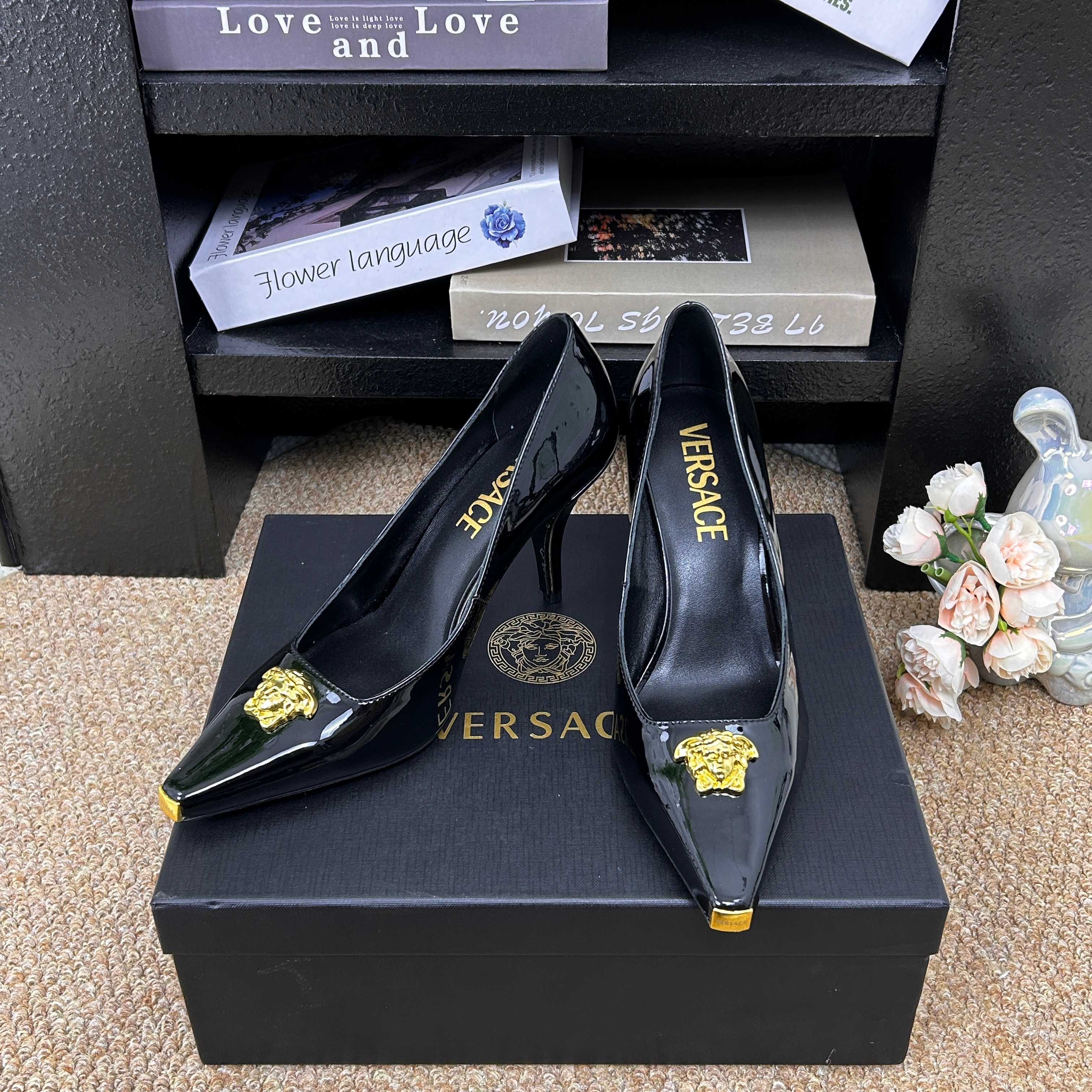 Versace Shiny Leather Pump