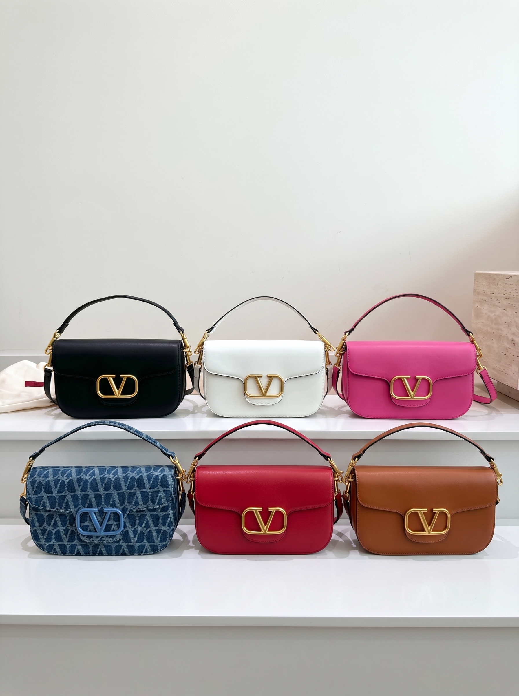 Valentino Nero Smooth Leather Oversized Gold VLogo Signature Flap Locò Baguette Shoulder Bag - KAIROO